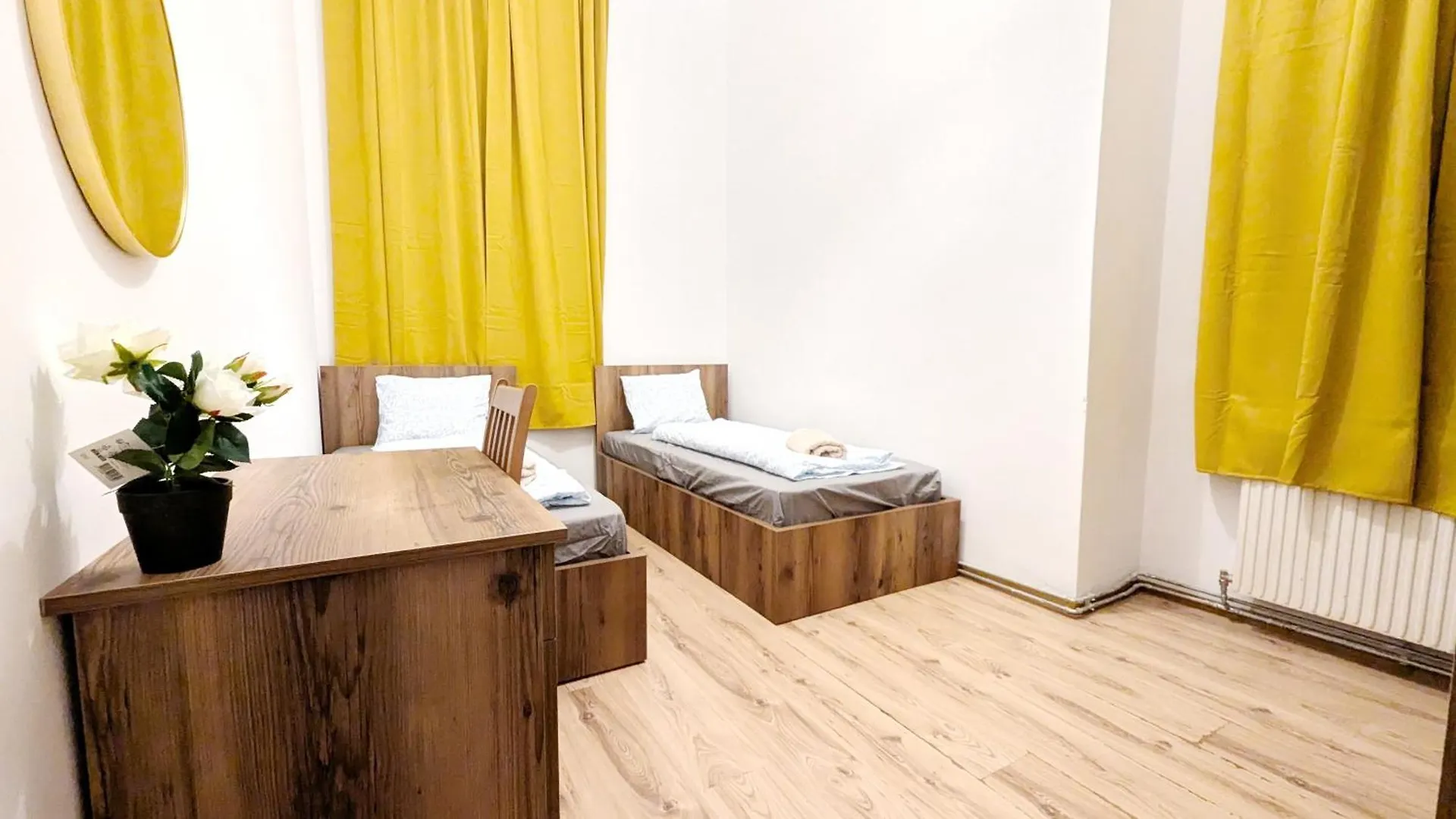 Spacious Rooms - 15 Min From Airport & City Center, 5 Min From Vienna Main-Bus Station Ez 42