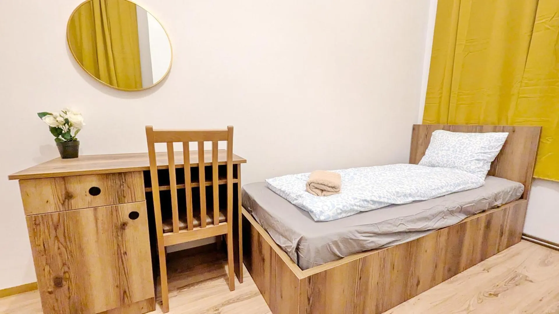 Spacious Rooms - 15 Min From Airport & City Center, 5 Min From Vienna Main-Bus Station Ez 42 0*,  Austria