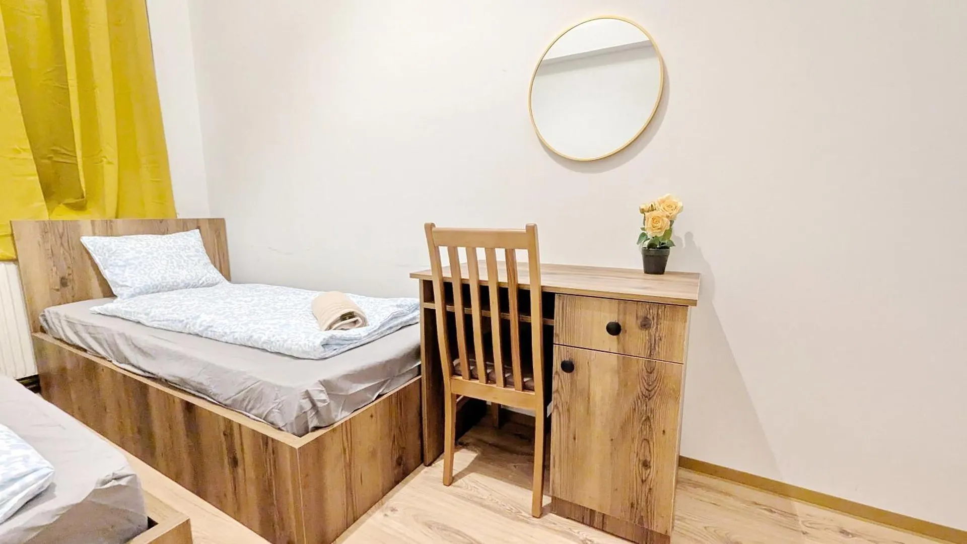 Homestay Spacious Rooms - 15 Min From Airport & City Center, 5 Min From Vienna Main-Bus Station Ez 42